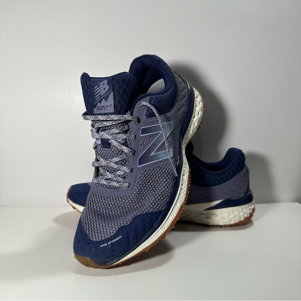 New Balance 620 v2 Womens Size 10 Low Purple Running Shoes Comfort Ride